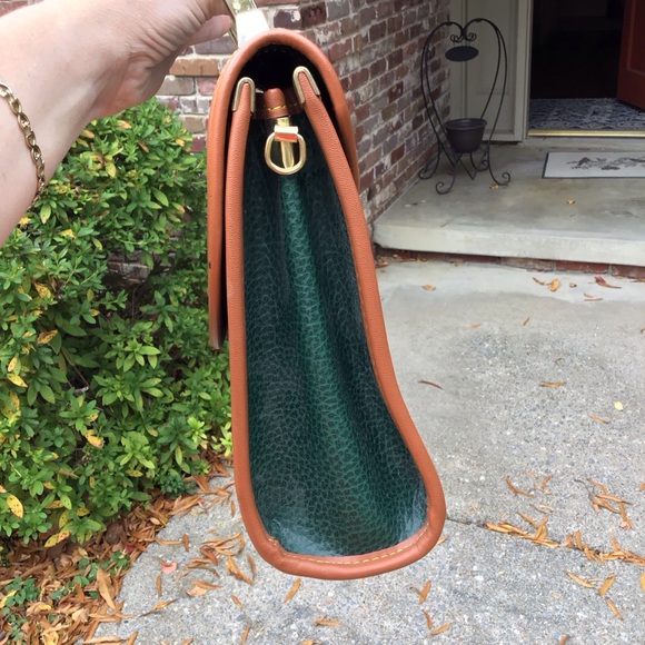 Vintage Dooney & Bourke Pebble Emerald Green Leather Messenger Bag Read All - Picture 4 of 6